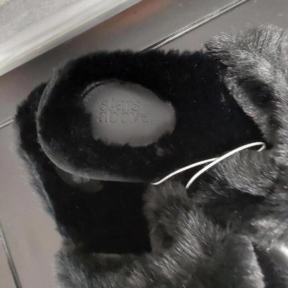 Stars Above Women’s Emma Single Band Fur Slide Slippers | 8 - Picture 3 of 6